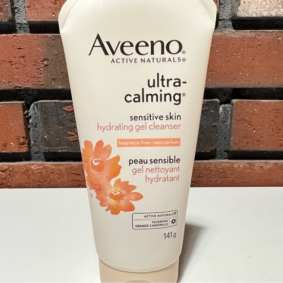 2x Aveeno Ultra Calming Sensitive Skin Hydrating Gel Cleanser 5 oz 141g Each NEW - Picture 3 of 6